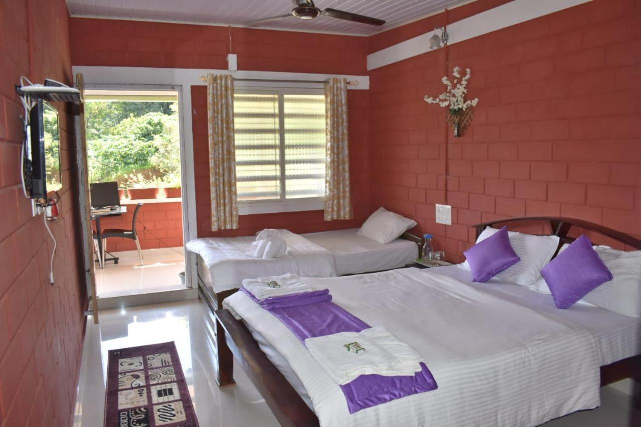 Апартаменты Camp Coorg Мадикери Экстерьер фото